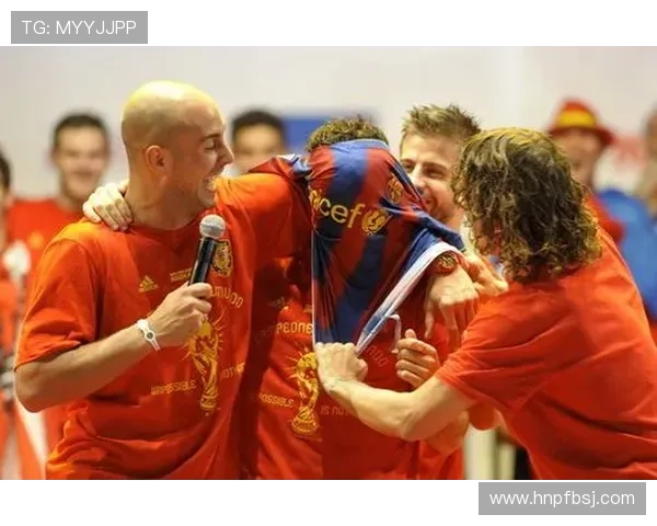 足球明星被套单事件引发热议图片背后隐藏的故事与真相解析 足球明星被套单事件引发热议图片背后隐藏的故事与真相解析