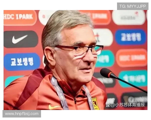 小伊为你推荐五位足球明星让你了解他们的精彩瞬间与职业生涯